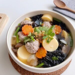 Seaweed Tofu Minced Meat Soup